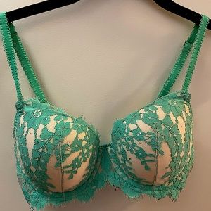Victoria’s Secret Dream Angels Green and White Lace Bra with Sparkles